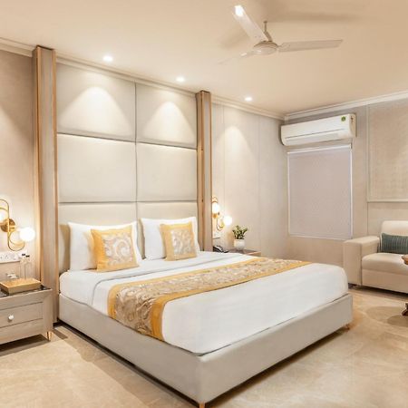 Hotel Aero Star By Star Group Új-Delhi Kültér fotó