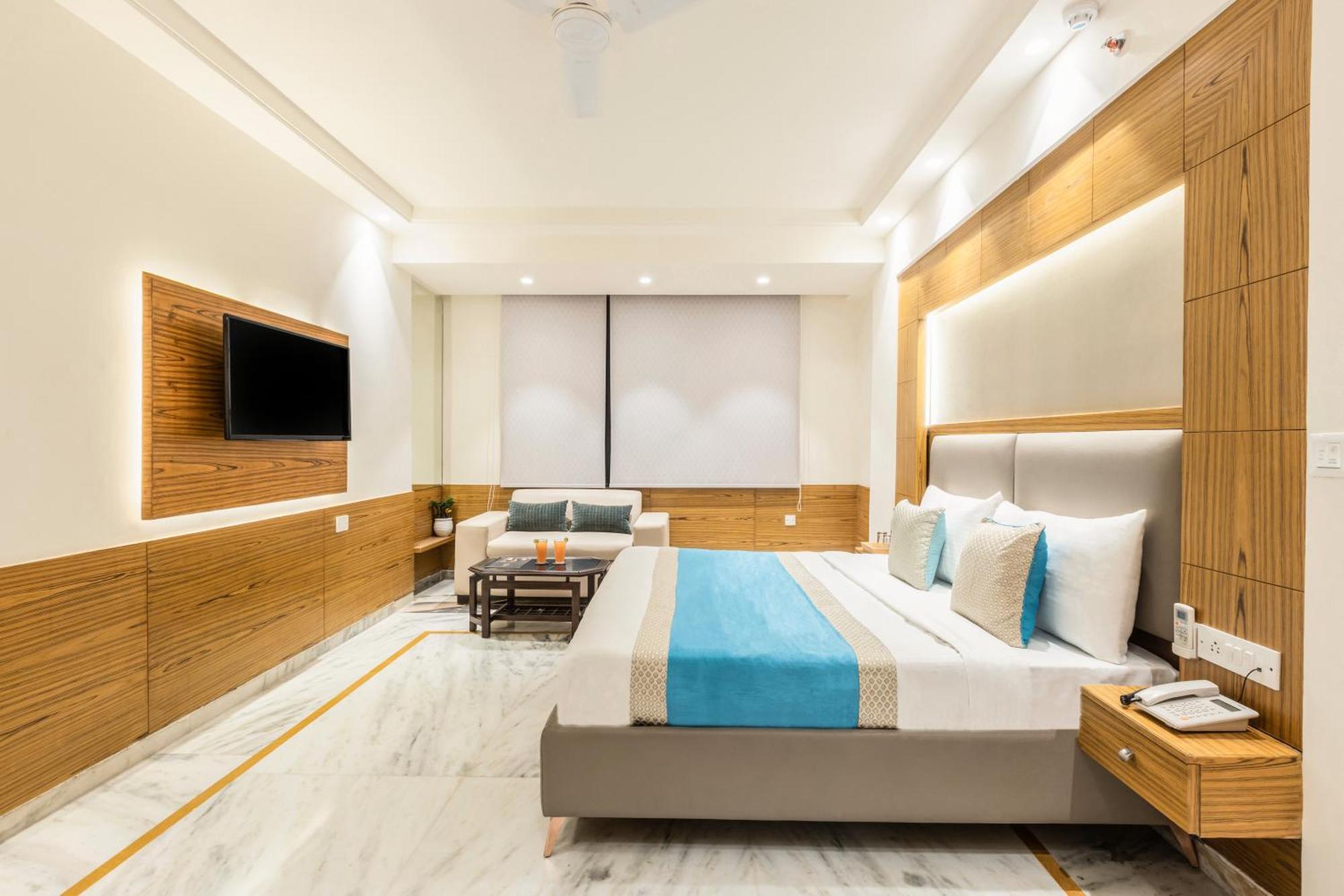 Hotel Aero Star By Star Group Új-Delhi Kültér fotó