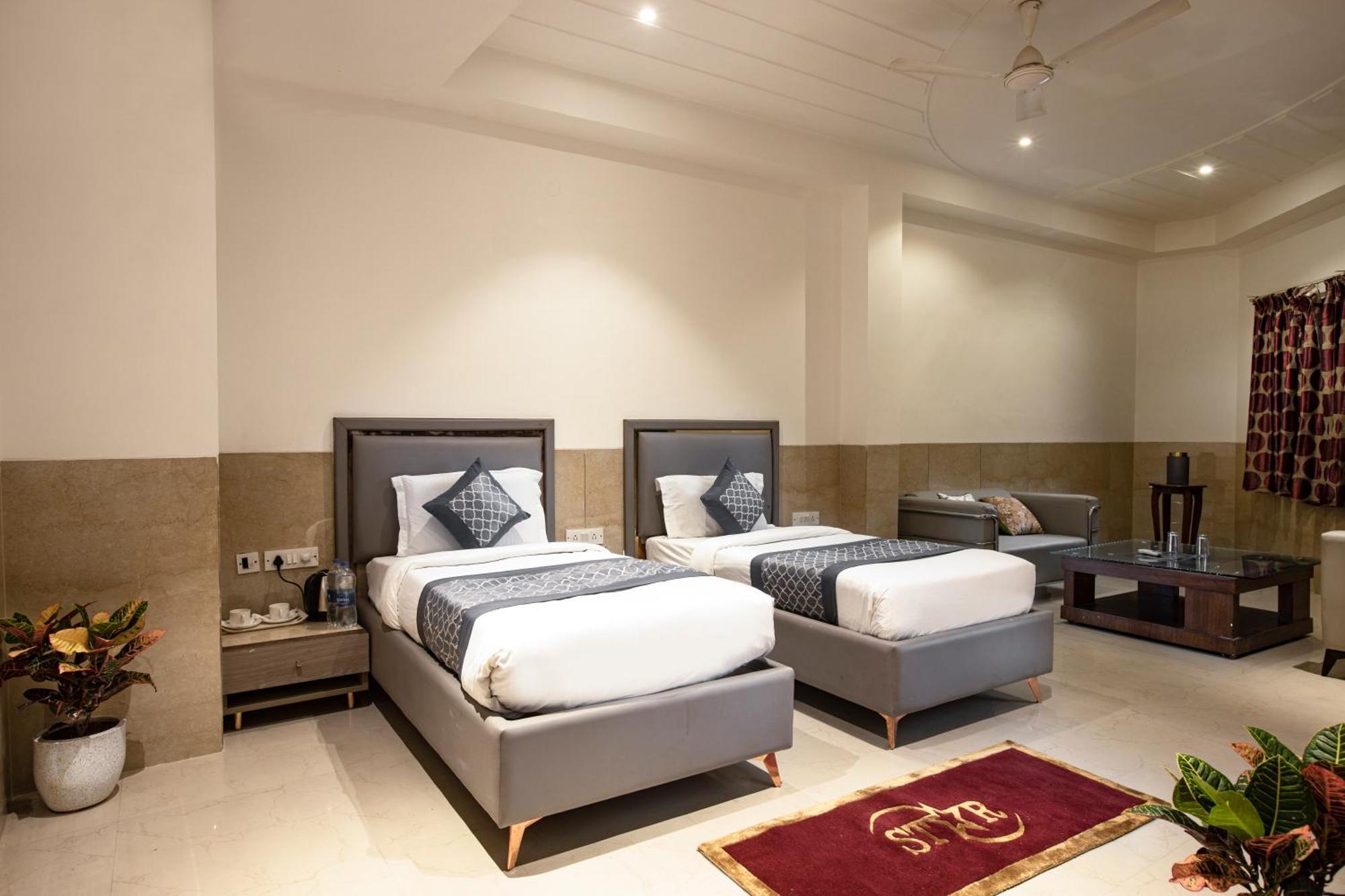 Hotel Aero Star By Star Group Új-Delhi Kültér fotó