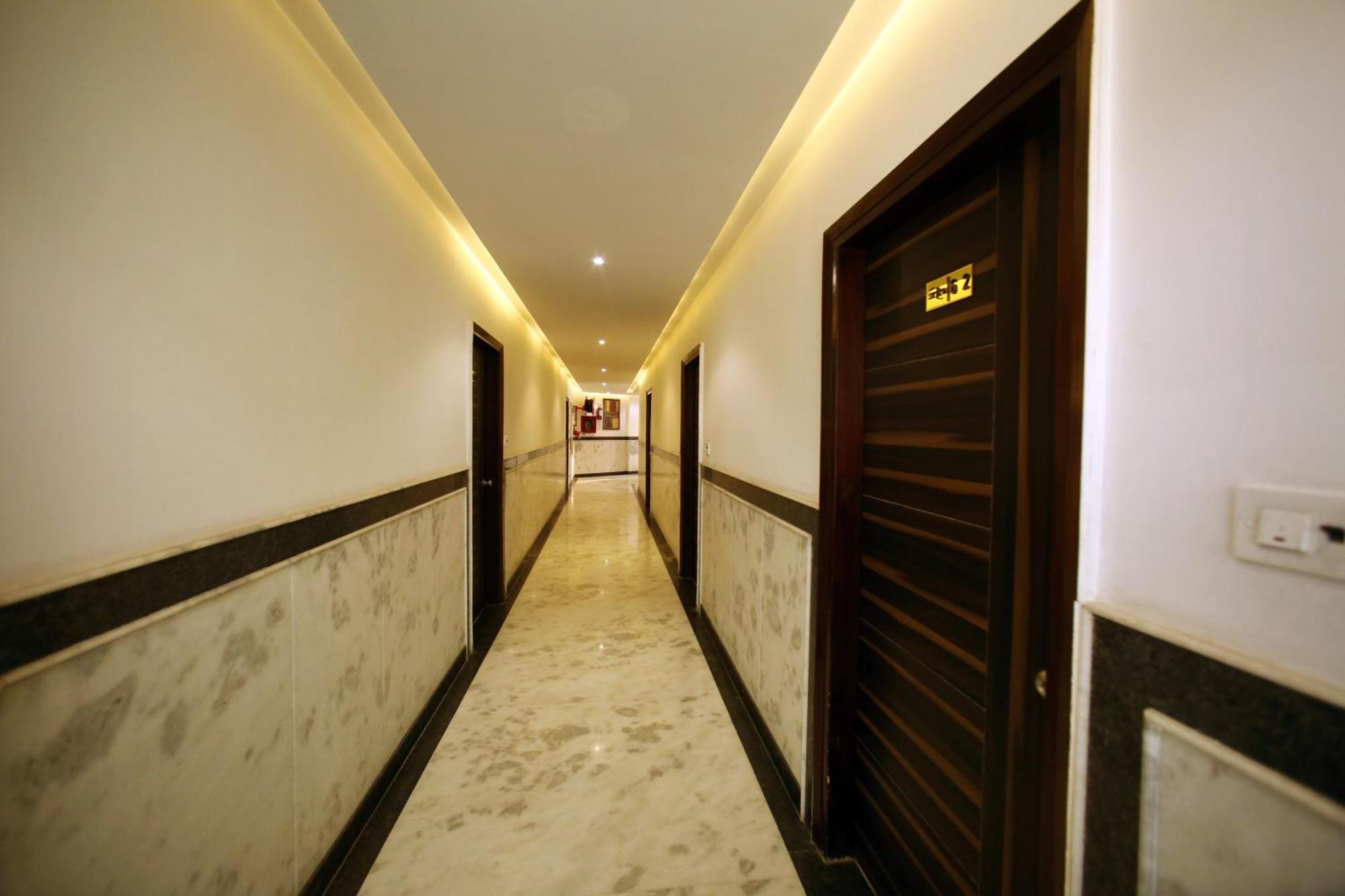 Hotel Aero Star By Star Group Új-Delhi Kültér fotó