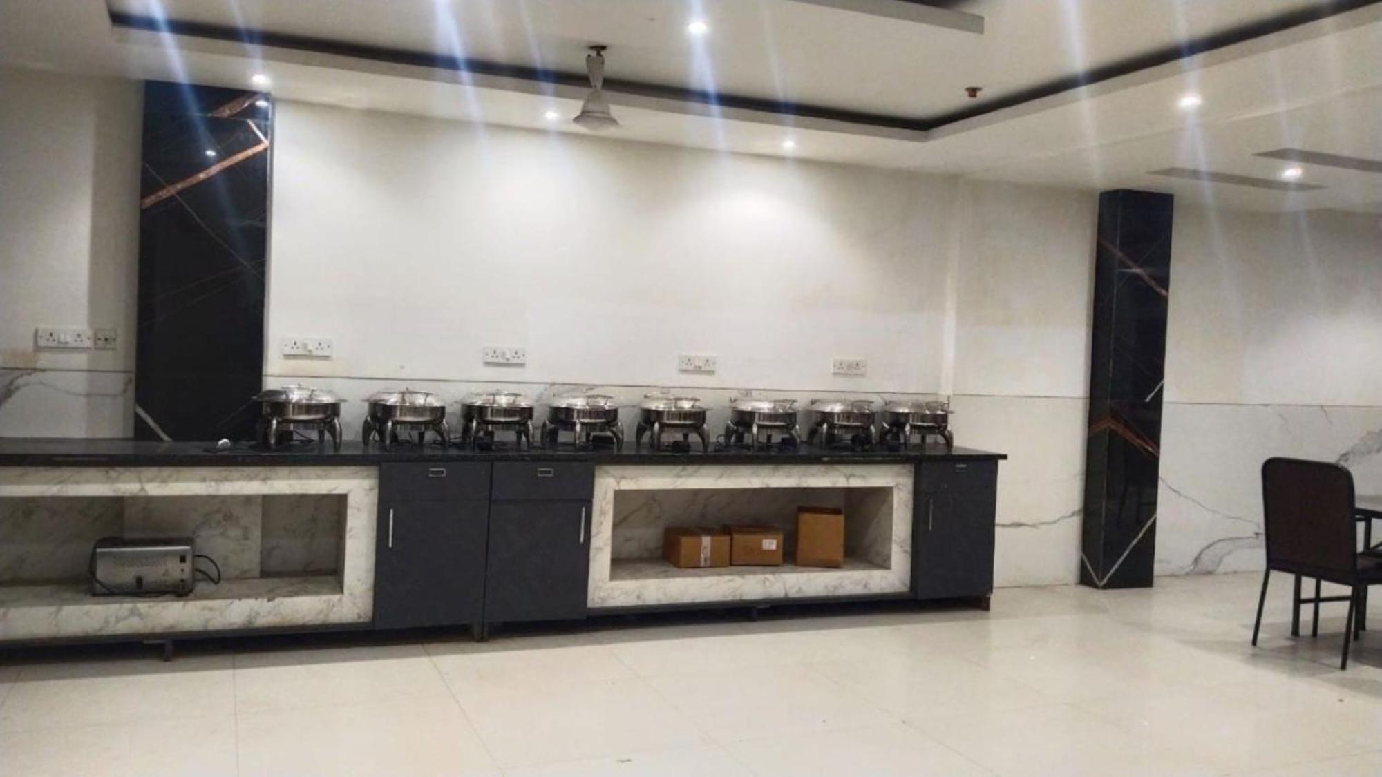 Hotel Aero Star By Star Group Új-Delhi Kültér fotó