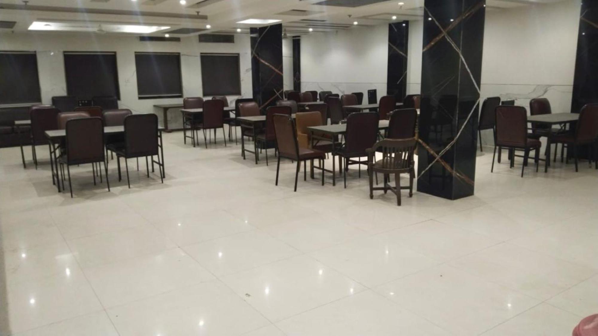 Hotel Aero Star By Star Group Új-Delhi Kültér fotó