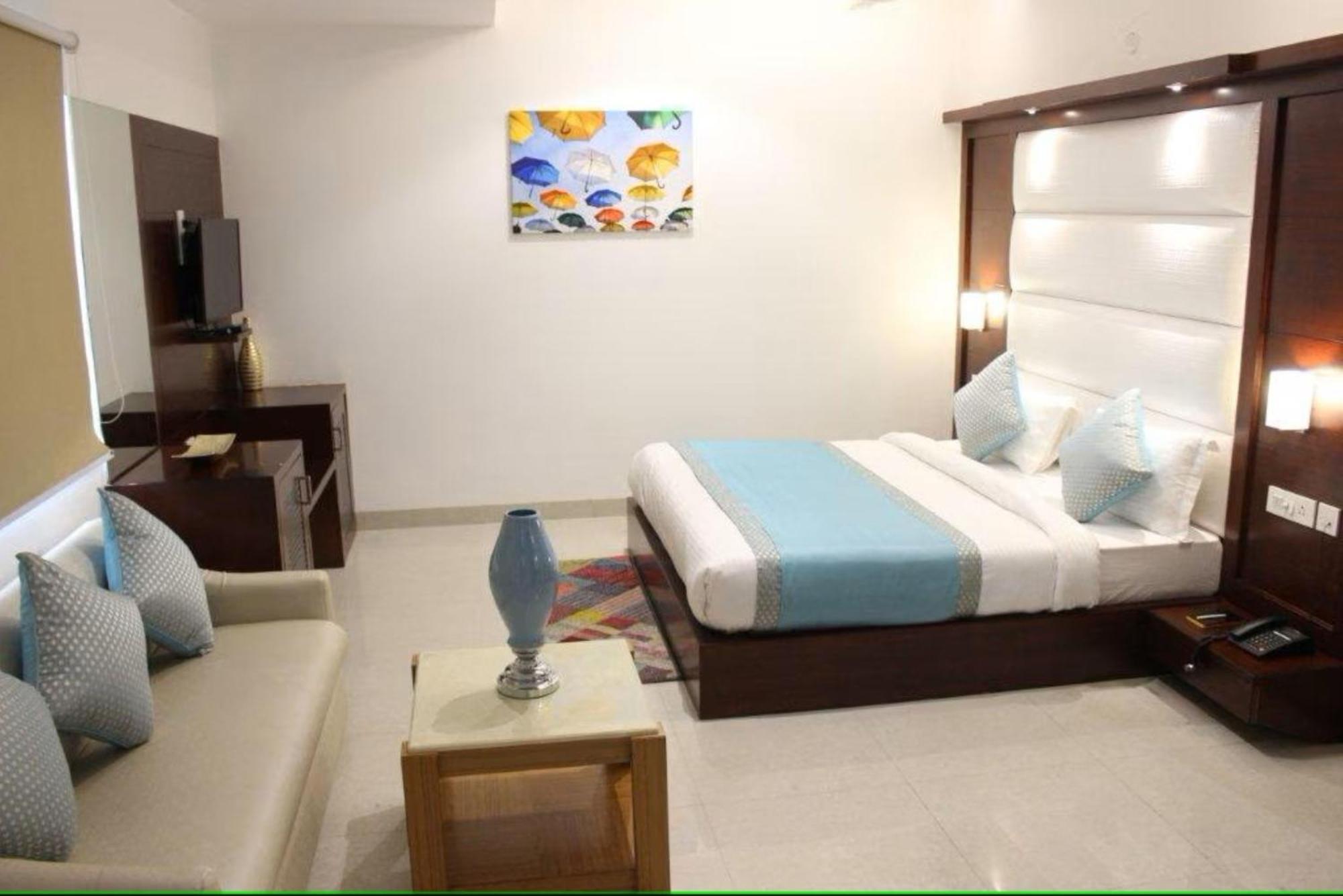Hotel Aero Star By Star Group Új-Delhi Kültér fotó